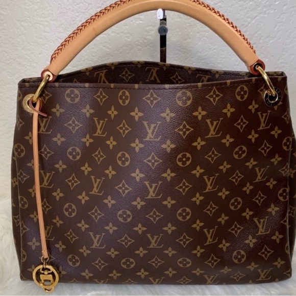 Louis Vuitton Handbags - LOUIS VUITTON Artsy MM, Discontinued